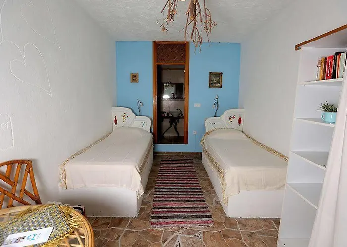 Mavi Keci Mordogan