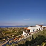 Mavi Keci